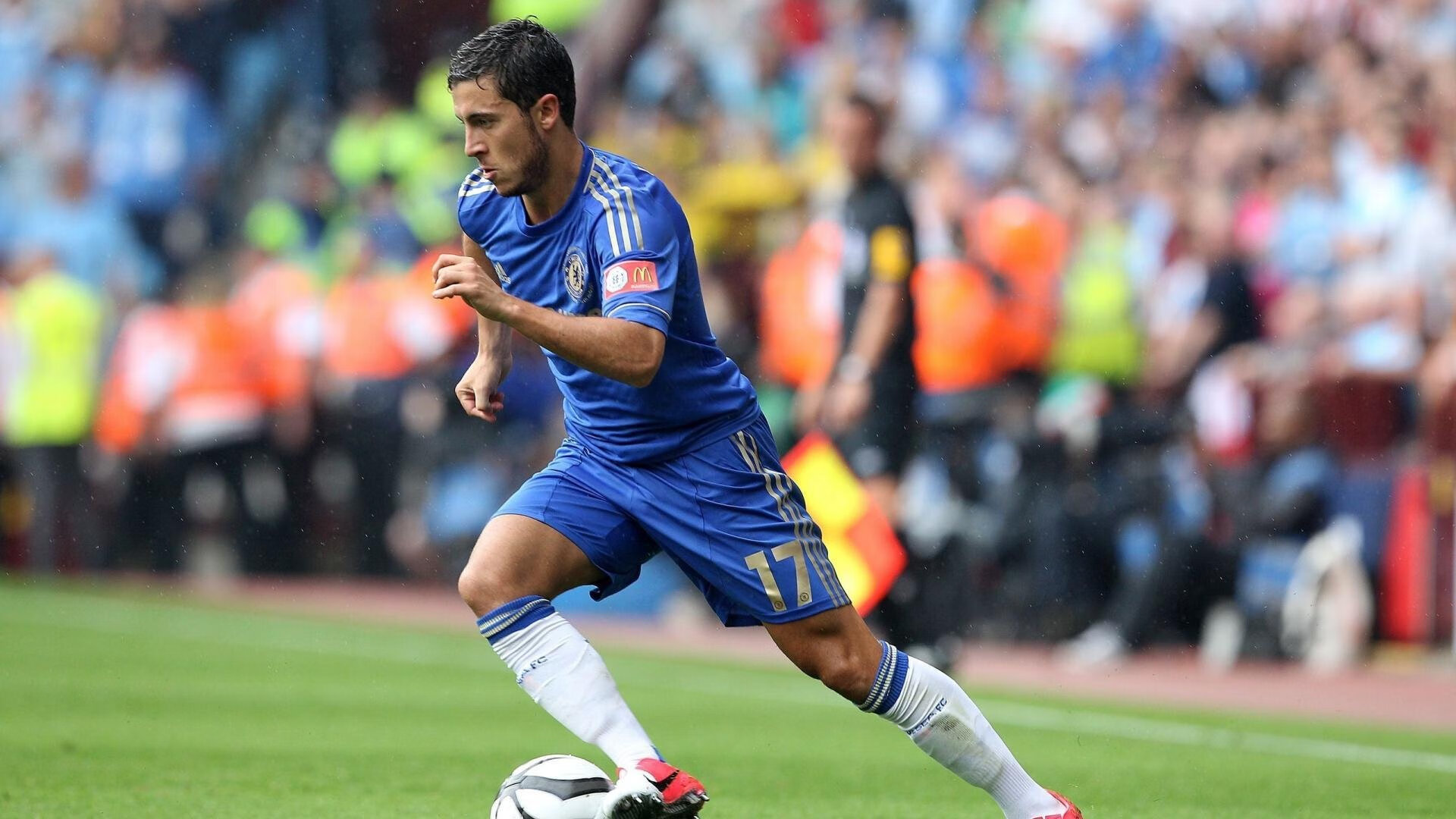 英超“明星周末”盛大开启，球迷狂欢热情高涨，英超球员假期